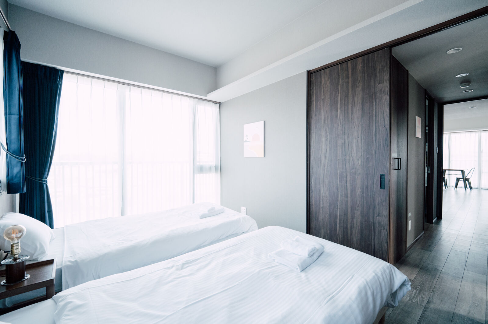 Araha ROOM 5F ベッドルームと廊下